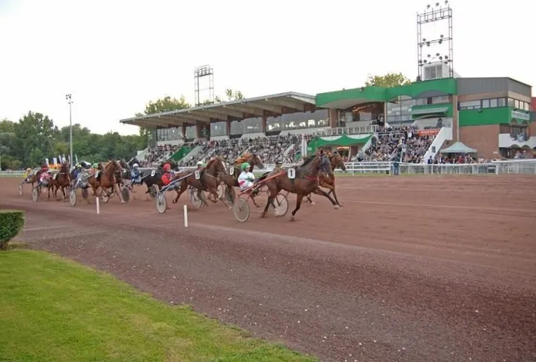Galop & Trot Véto sur votre hippodrome d'Amiens, Amiens, GALOP & TROT VETO